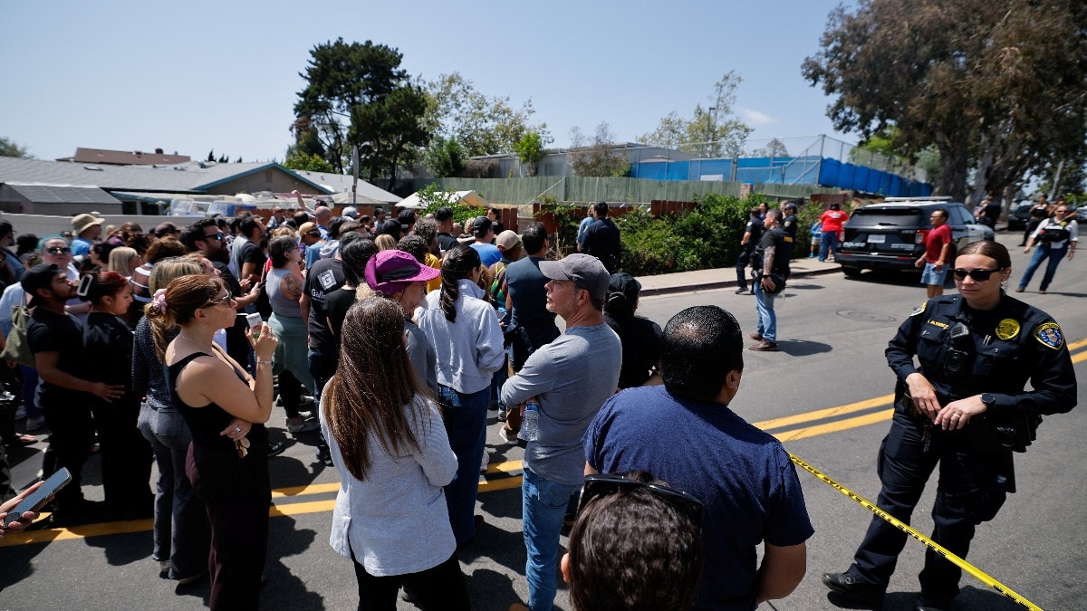 Five dead, including teen gunmen, in suspected hate crime at San Diego mosque