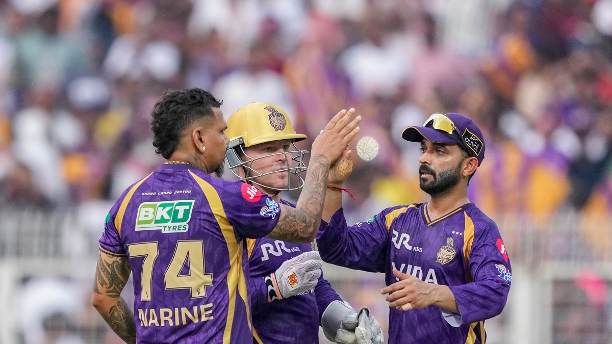 IPL Play of the Day: Sunil Narine weaves his magic again to keep Kolkata afloat